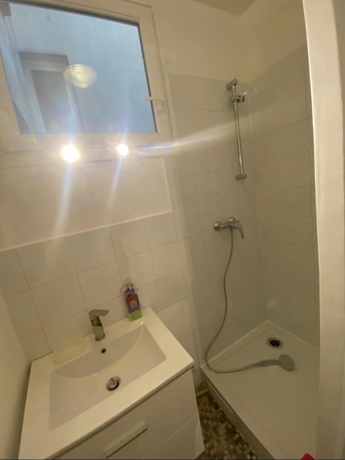 פריז Appartement Situe Dans Le 9Eme Arrondissement, A Deux Pas Du Sacre-Coeur מראה חיצוני תמונה