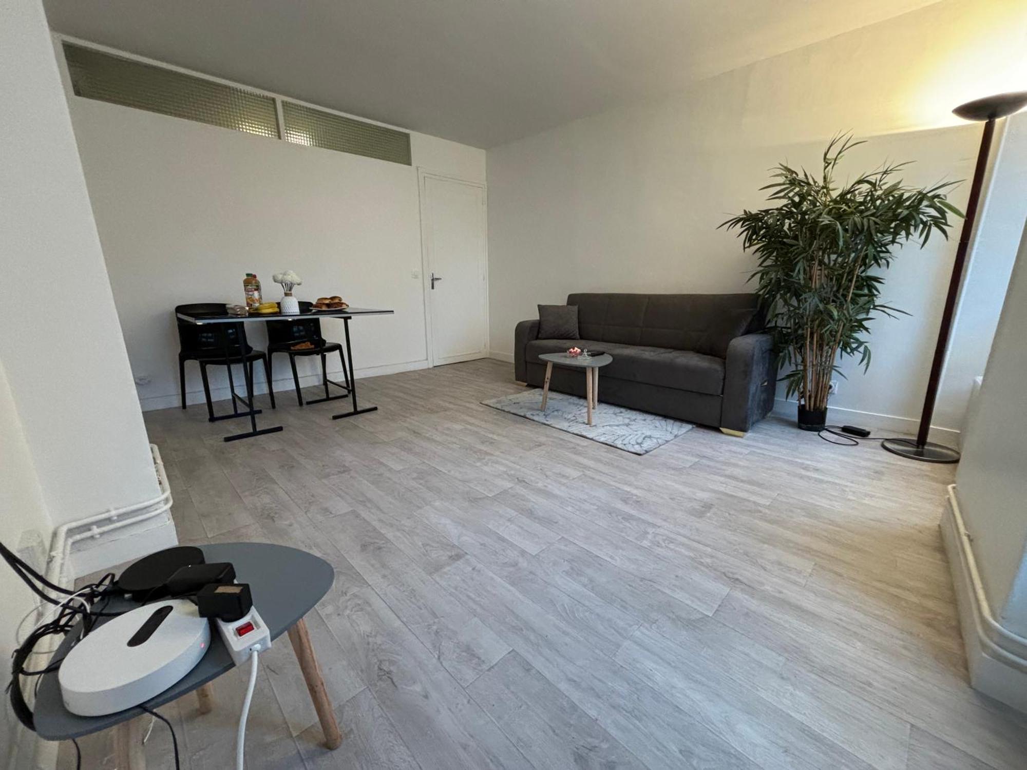 פריז Appartement Situe Dans Le 9Eme Arrondissement, A Deux Pas Du Sacre-Coeur מראה חיצוני תמונה