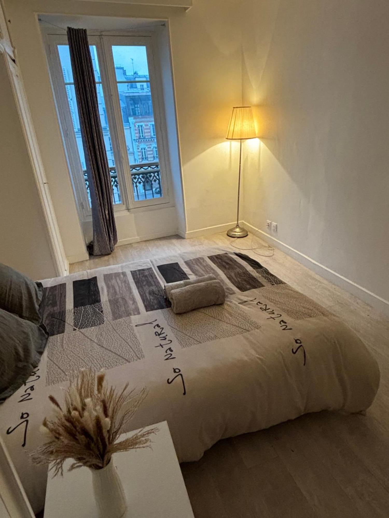 פריז Appartement Situe Dans Le 9Eme Arrondissement, A Deux Pas Du Sacre-Coeur מראה חיצוני תמונה