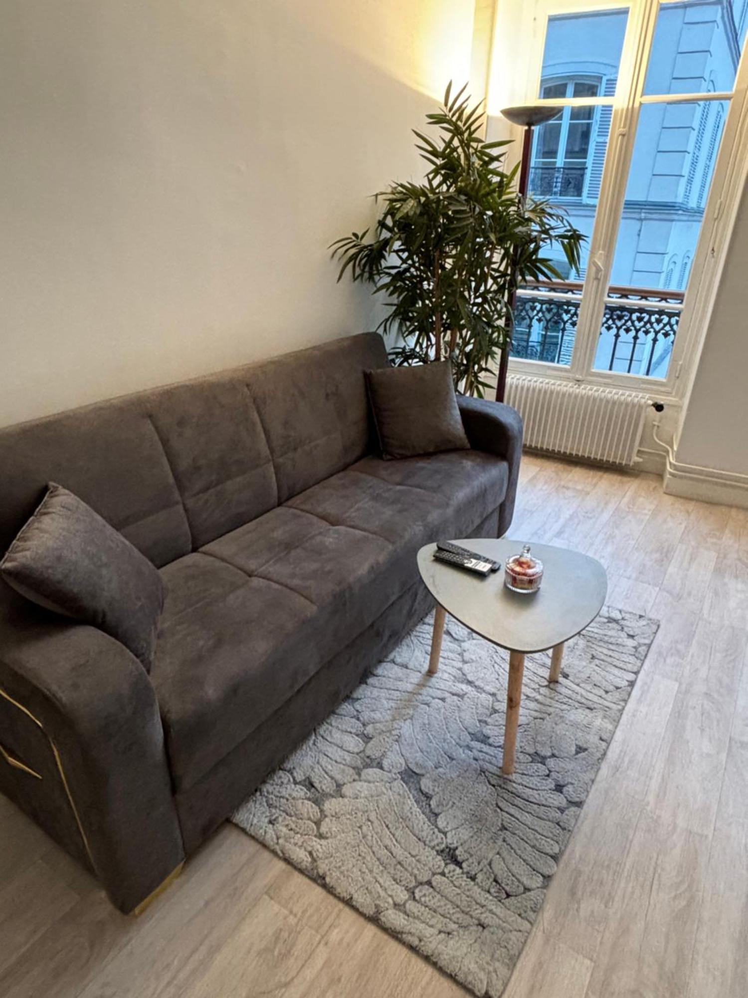 פריז Appartement Situe Dans Le 9Eme Arrondissement, A Deux Pas Du Sacre-Coeur מראה חיצוני תמונה